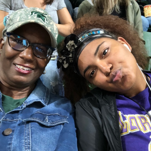 Meet your Posher, Barbara - Picture 1 of 1